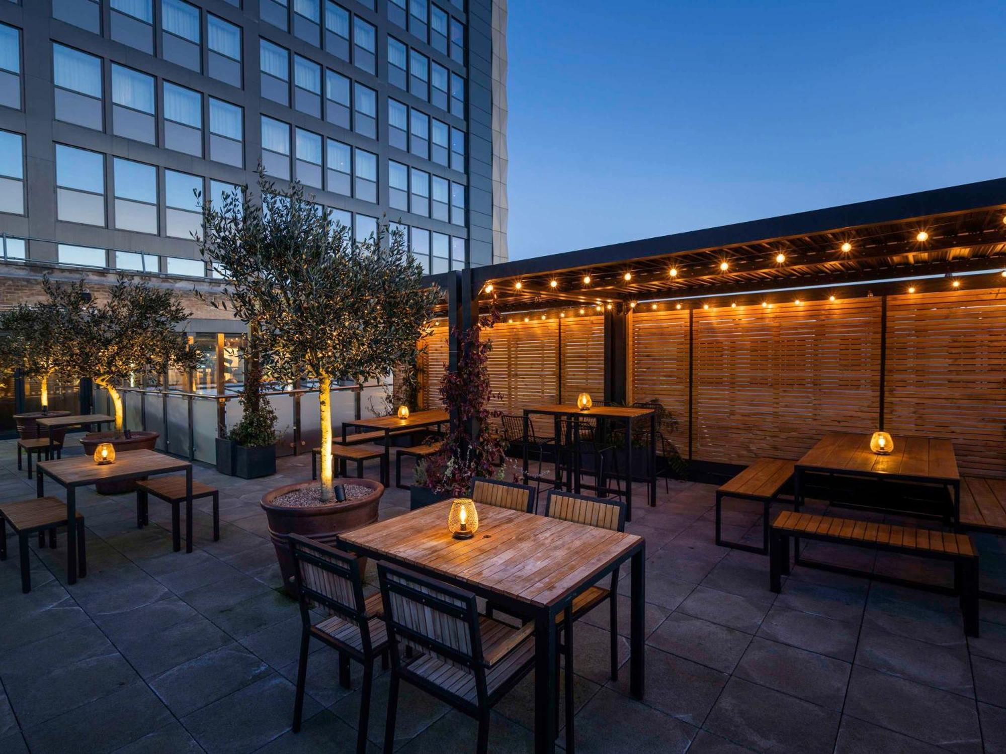 Mercure Newport 外观 照片
