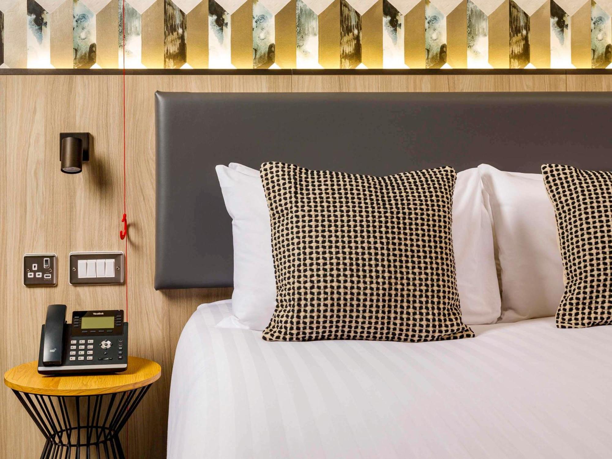 Mercure Newport 外观 照片