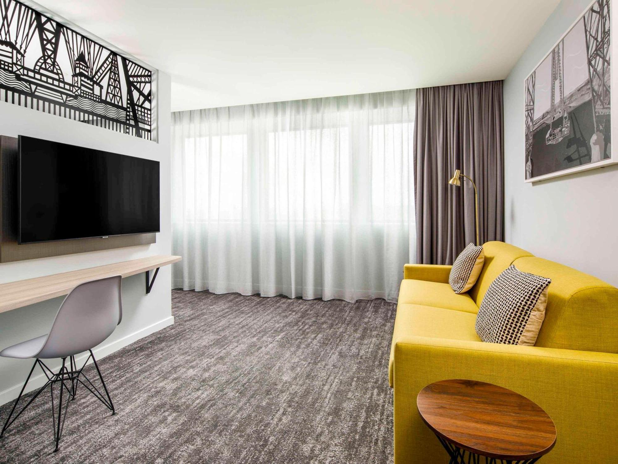 Mercure Newport 外观 照片