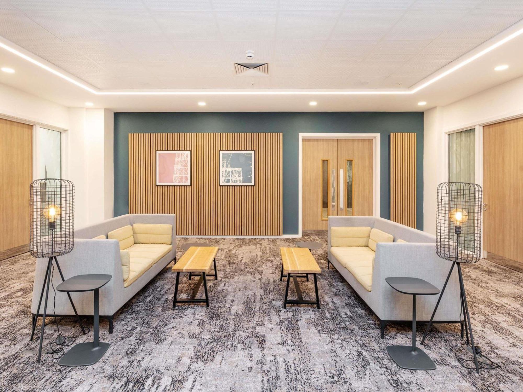 Mercure Newport 外观 照片
